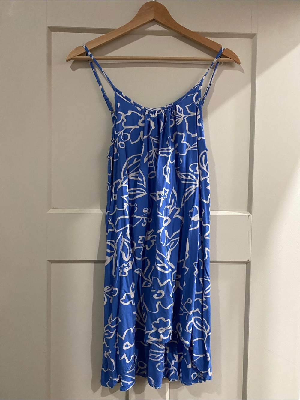 Blue Hawaiian floral print dress